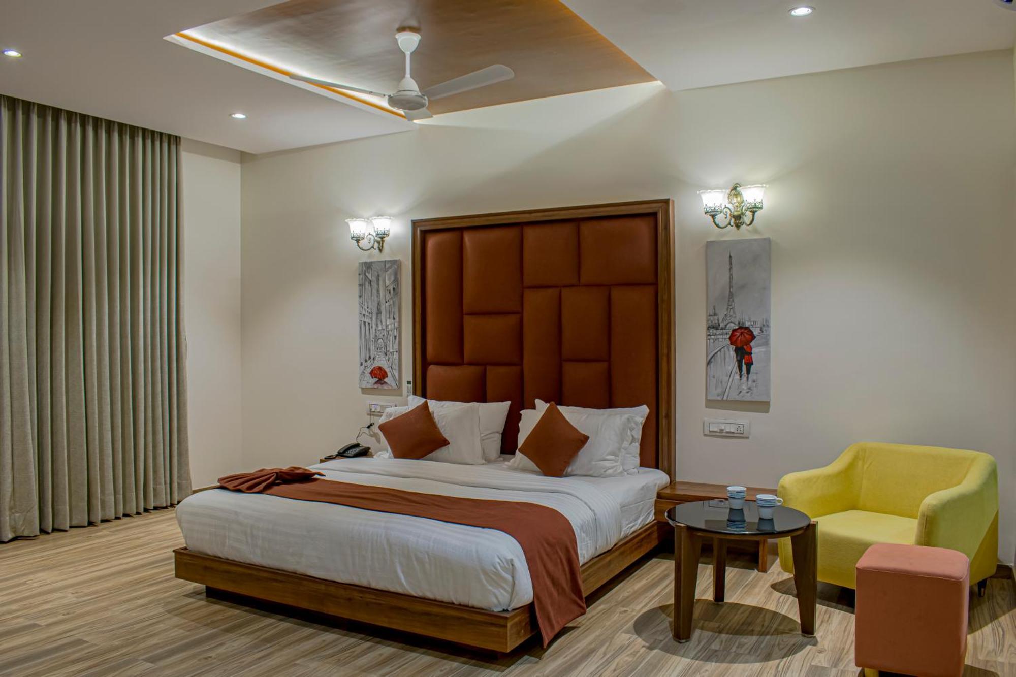Krishna Riverside Resort Vasad Exterior foto