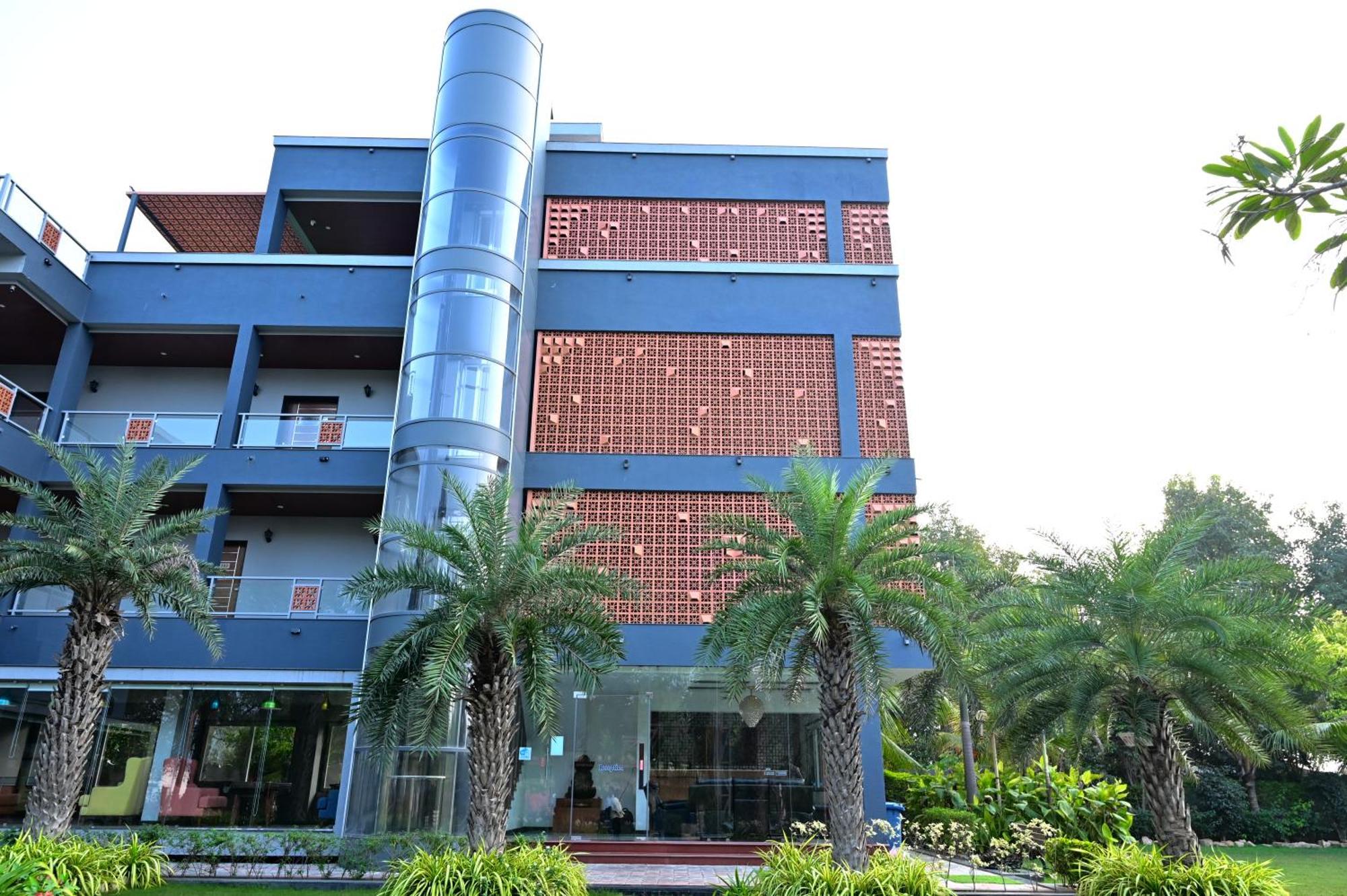 Krishna Riverside Resort Vasad Exterior foto